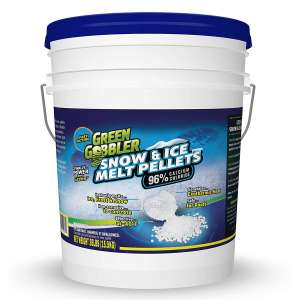 Green Gobbler snow and ice melt pellets 96% calcium chloride